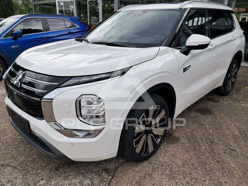 2026 Mitsubishi OUTLANDER