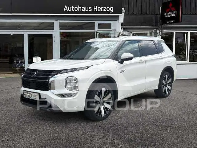2026 Mitsubishi OUTLANDER