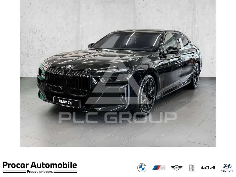2026 BMW 740