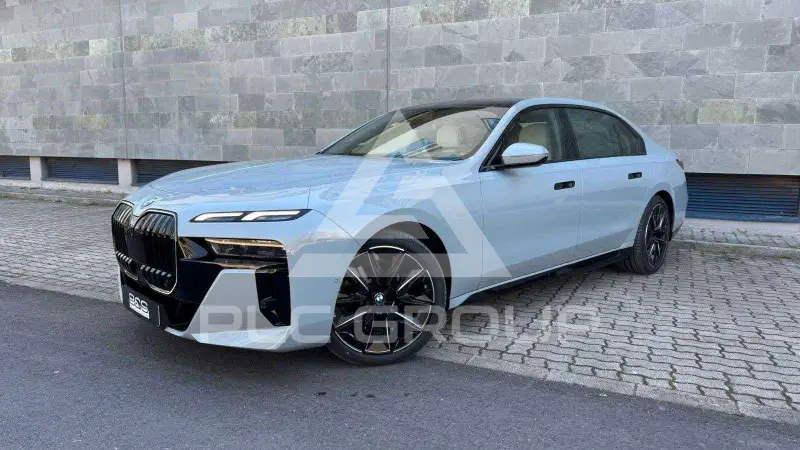 2026 BMW 740