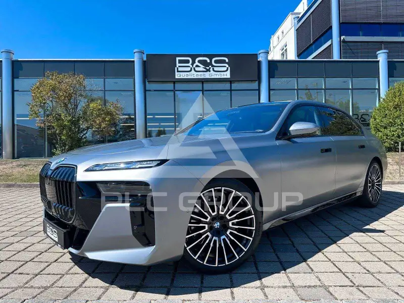 2026 BMW 740