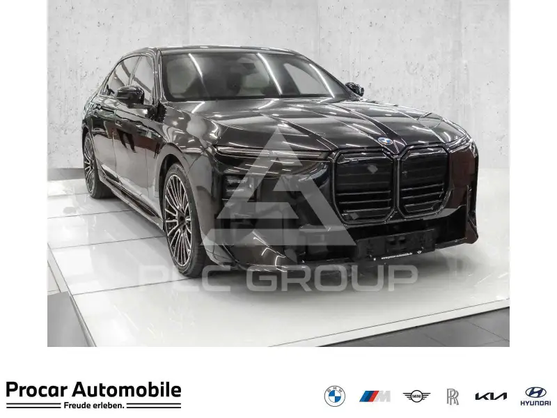 2026 BMW 740
