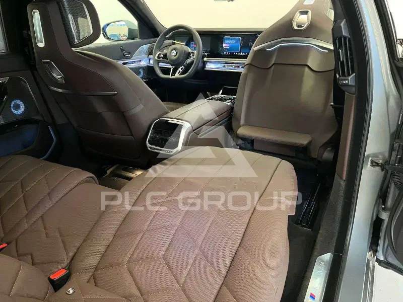 2026 BMW 740
