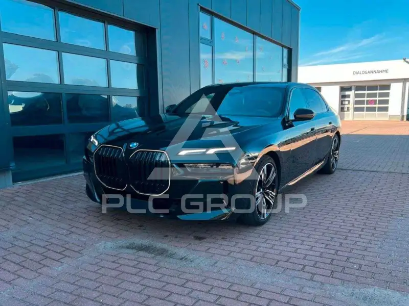 2026 BMW 740