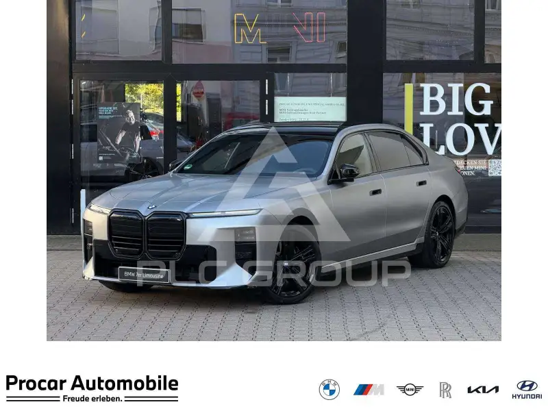 2026 BMW 740