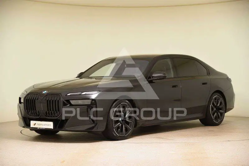 2026 BMW 740