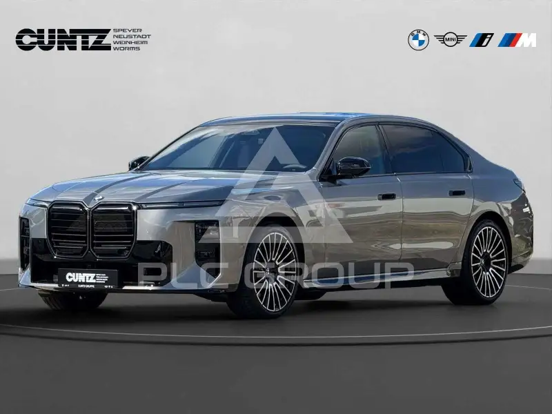 2026 BMW 740