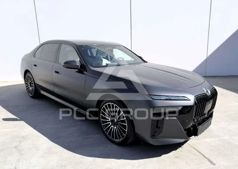 2026 BMW 740