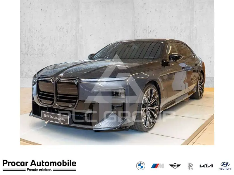 2026 BMW 740