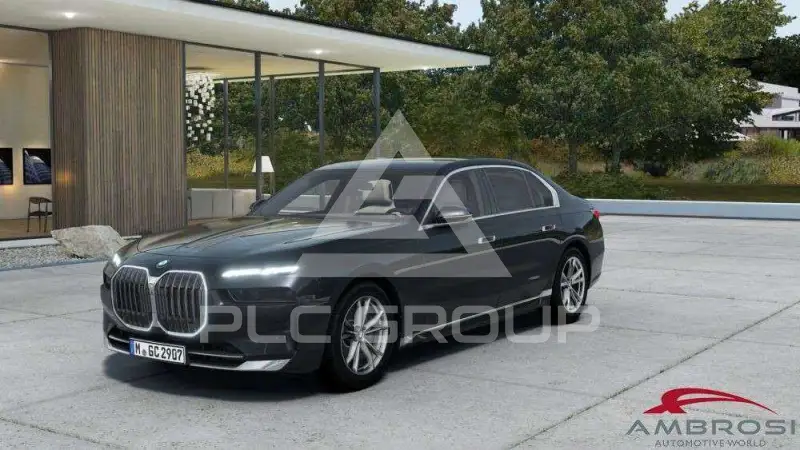 2026 BMW 740