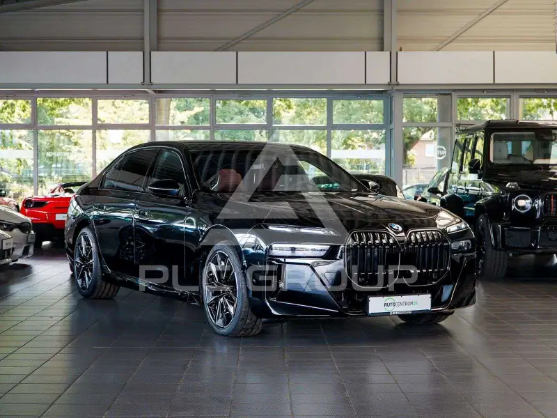2026 BMW 740