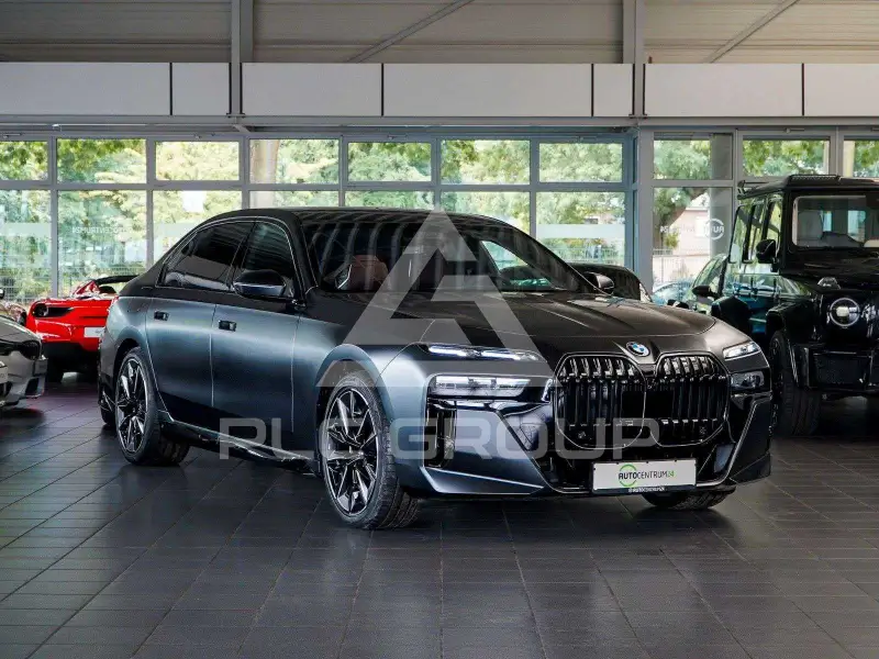 2026 BMW 740