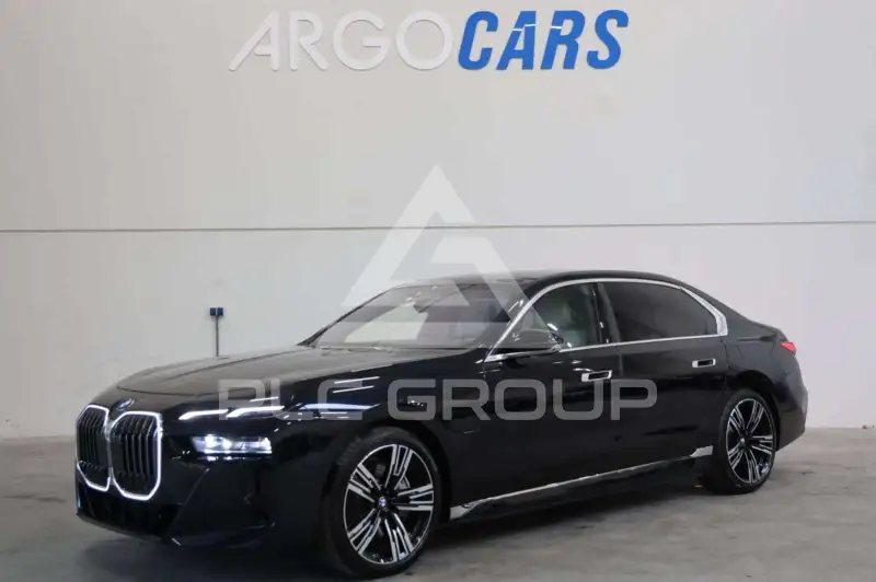 2026 BMW 750