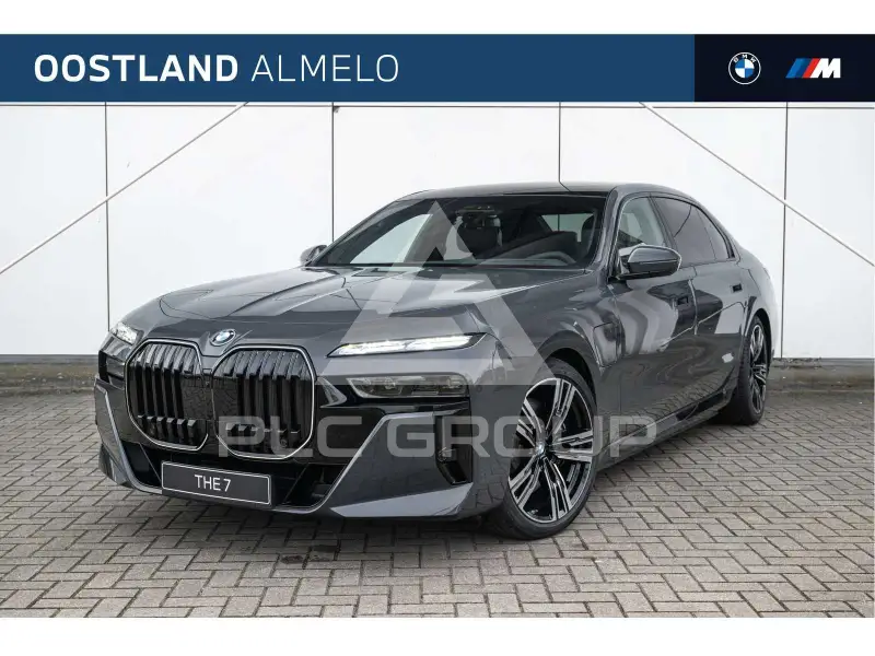 2026 BMW 750