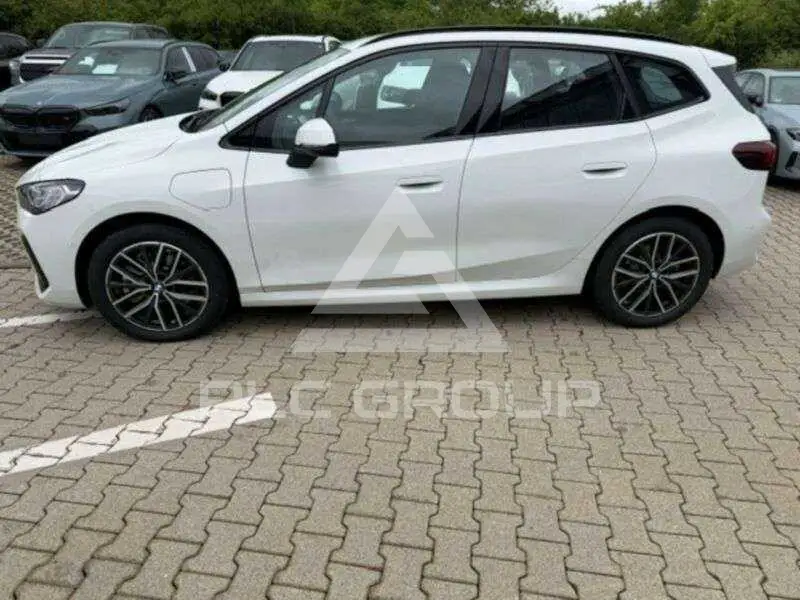 2026 BMW 230