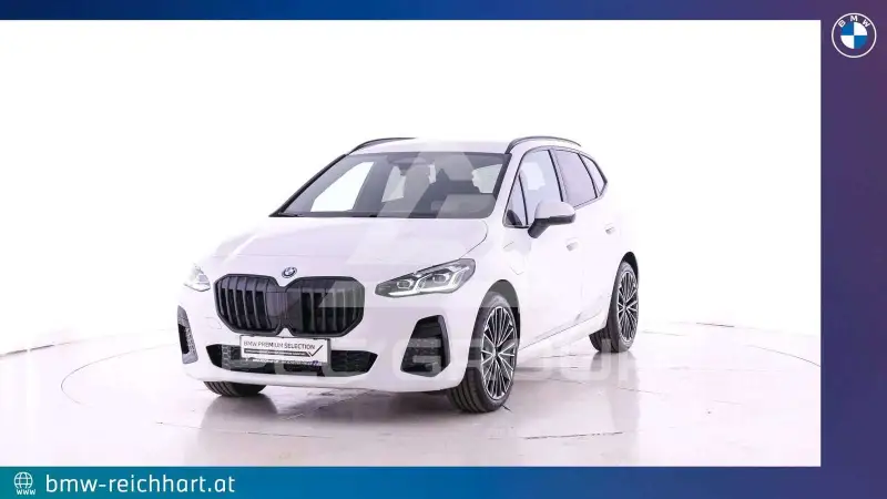 2026 BMW 230
