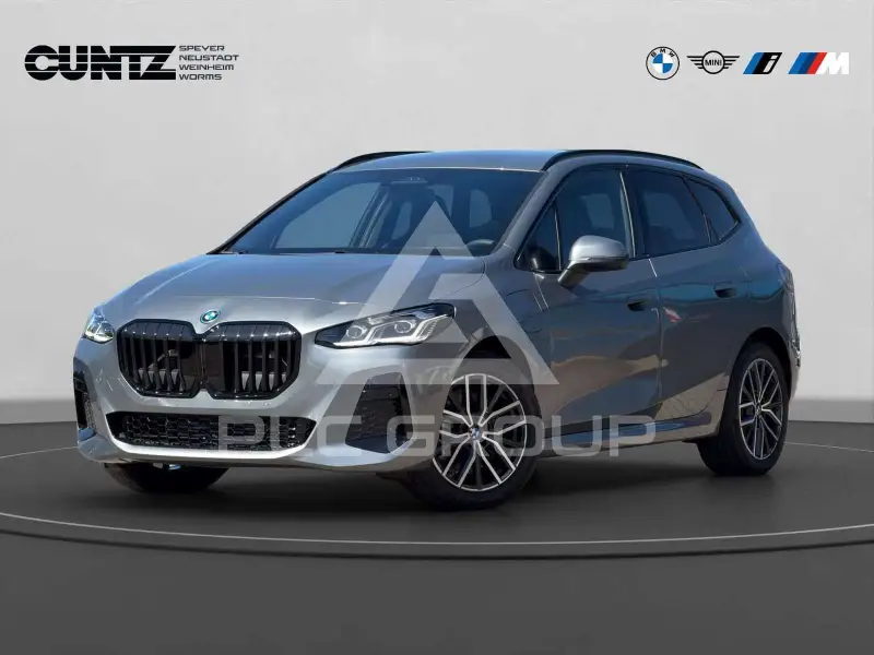 2026 BMW 230