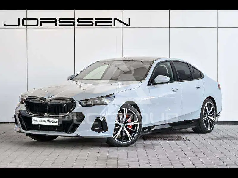 2026 BMW I5