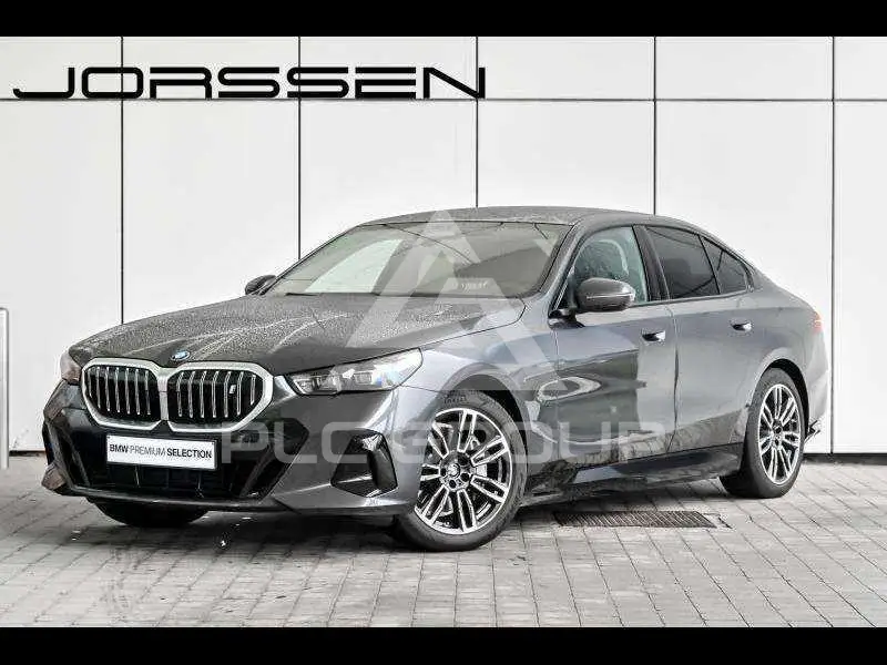 2026 BMW I5