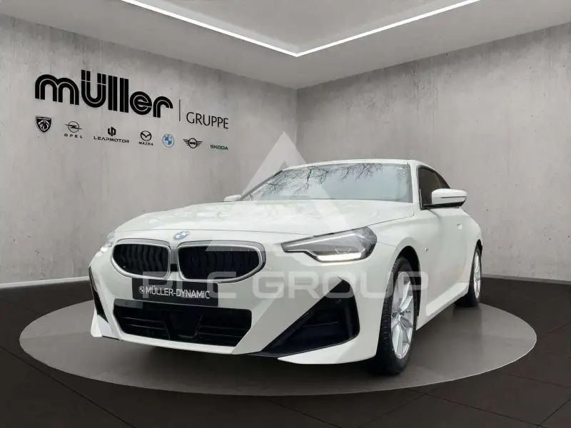 2026 BMW 220