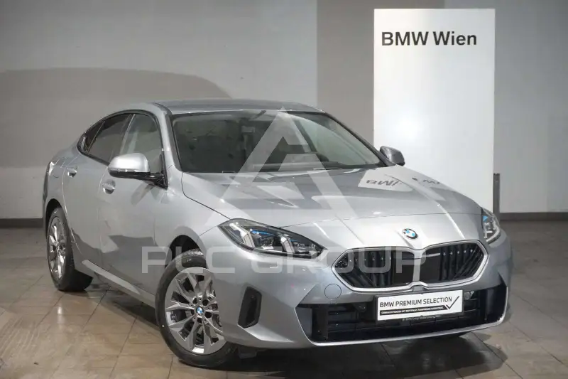 2026 BMW 220