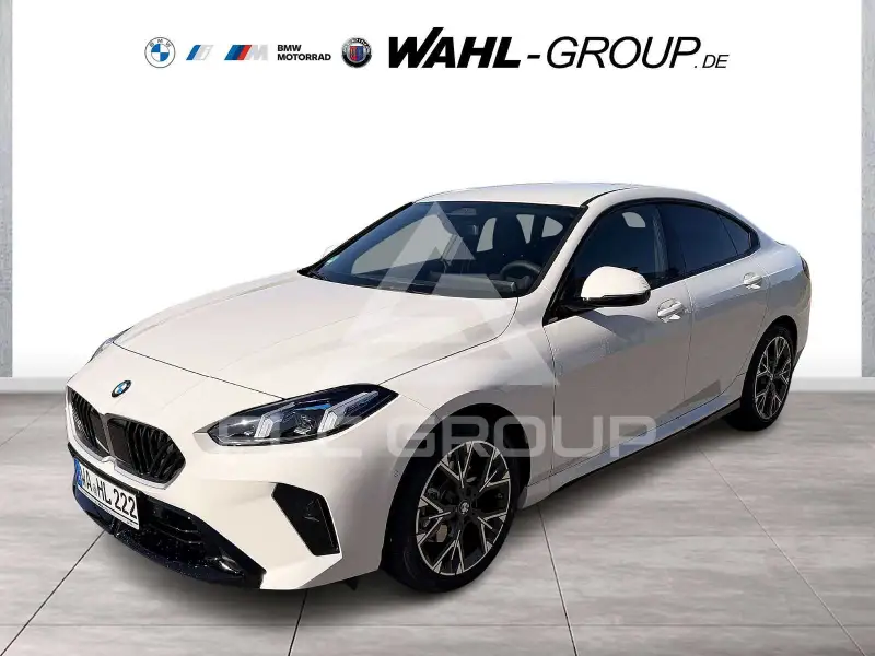 2026 BMW 220