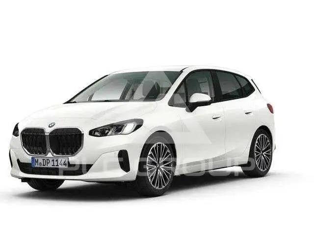 2026 BMW 220