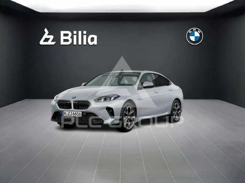 2026 BMW 220