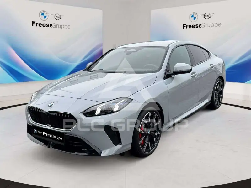 2026 BMW 220