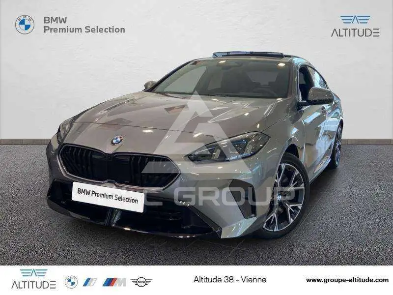 2026 BMW 220
