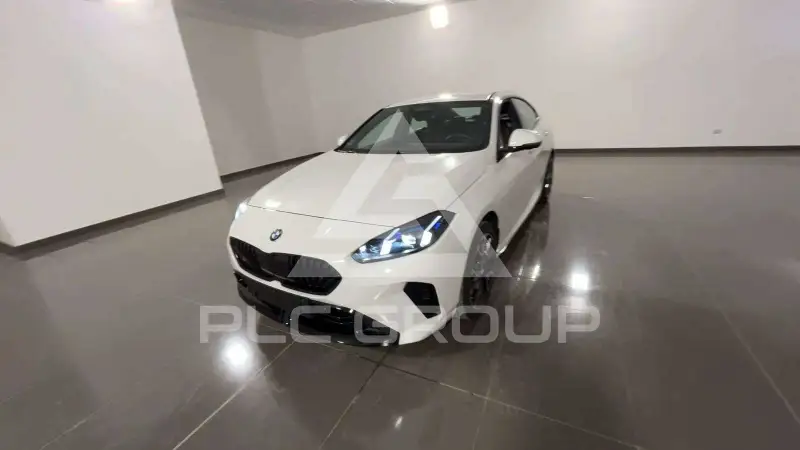 2026 BMW 220
