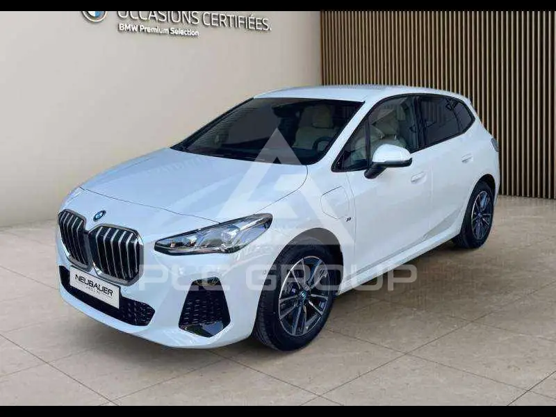 2026 BMW 225
