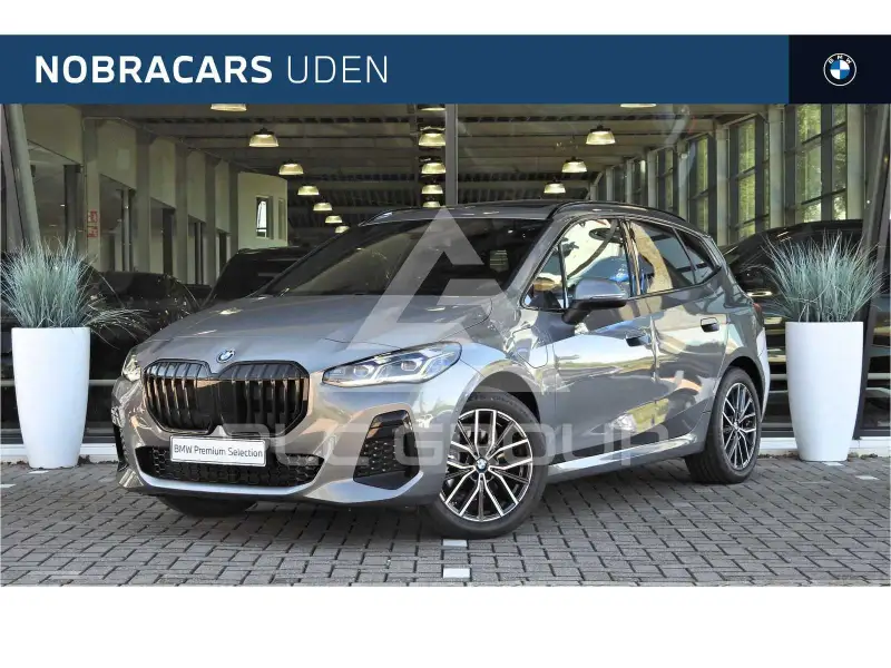 2026 BMW 225