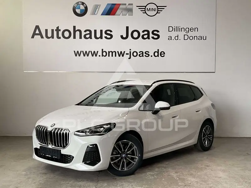 2026 BMW 218