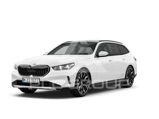 2026 BMW 550
