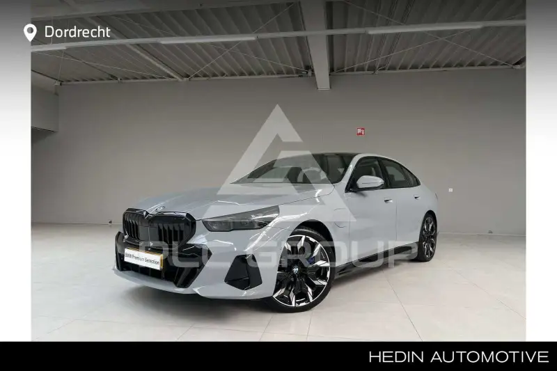 2026 BMW 550