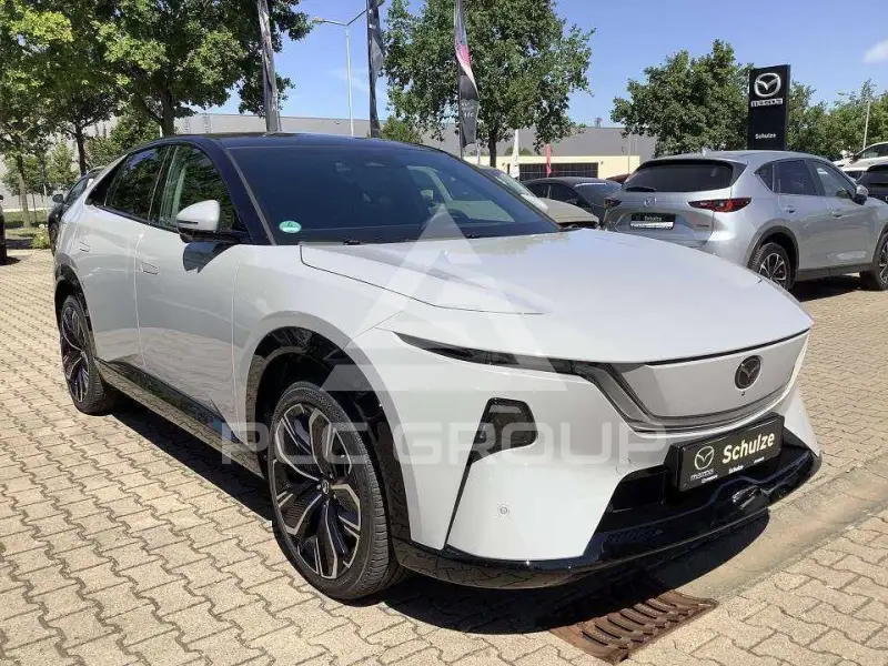 2026 Mazda CX-6e (EZ-60)