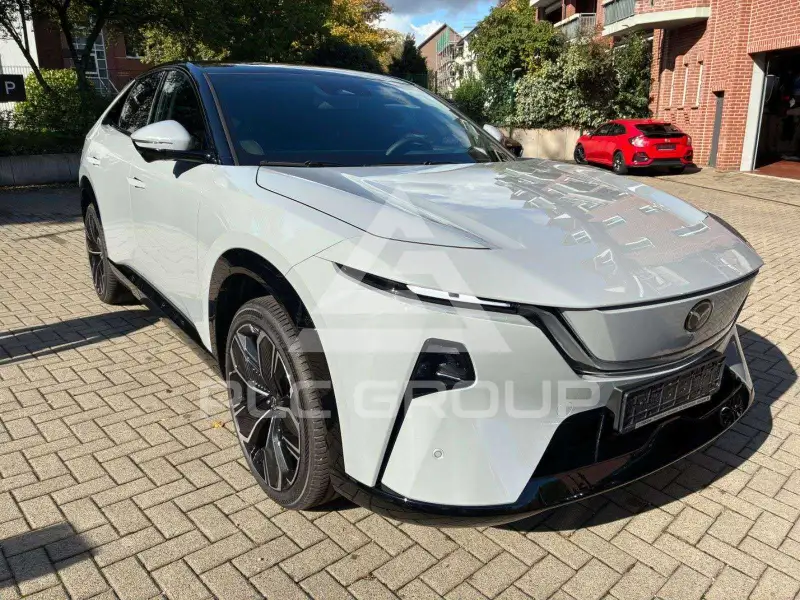 2026 Mazda CX-6e (EZ-60)