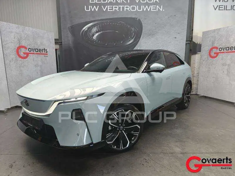 2026 Mazda CX-6e (EZ-60)