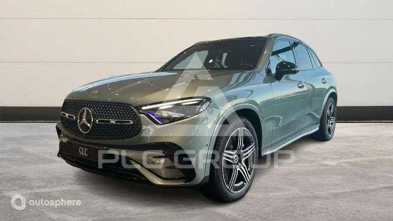 2026 Mercedes Benz GLC 220