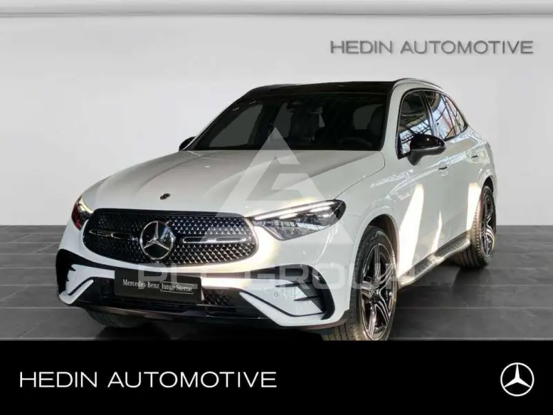 2026 Mercedes Benz GLC 220