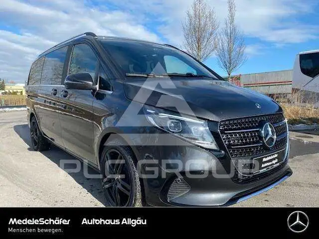 2026 Mercedes Benz V 300