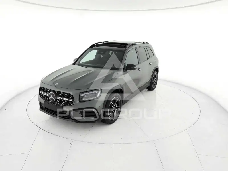2026 Mercedes Benz GLB 180