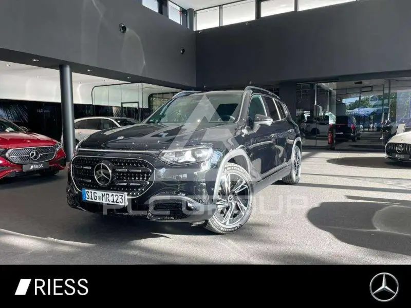 2026 Mercedes Benz GLB 180