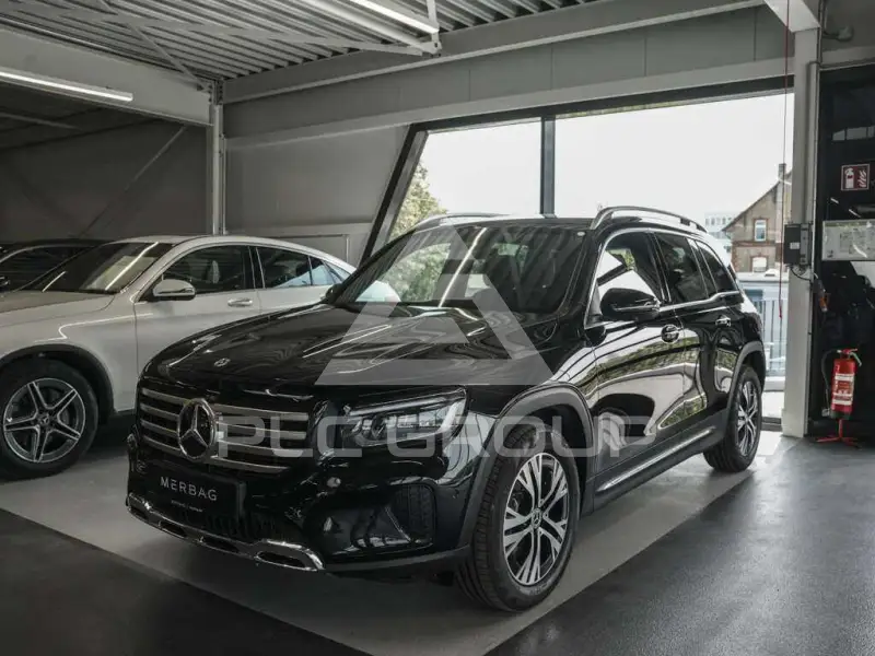 2026 Mercedes Benz GLB 180