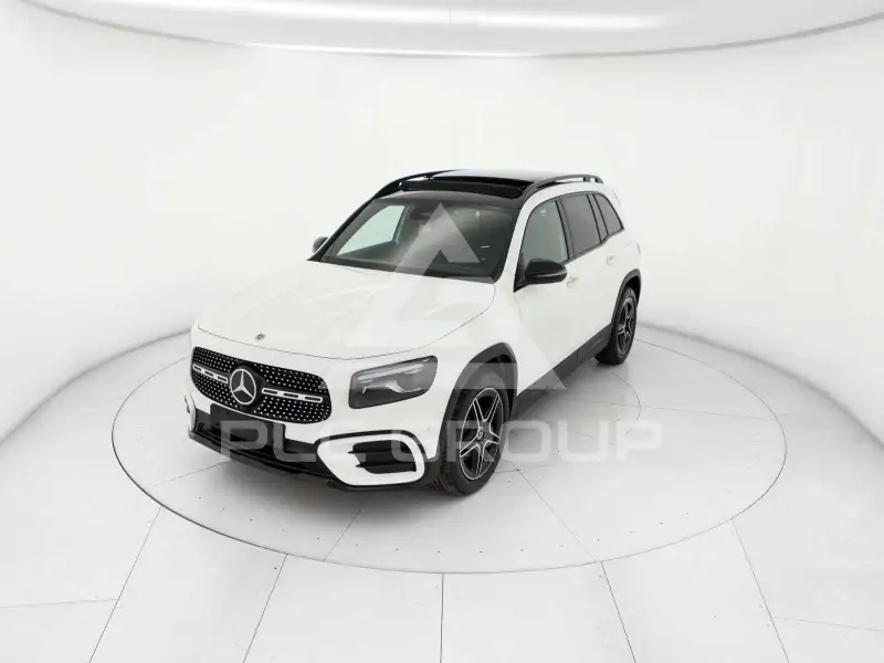 2026 Mercedes Benz GLB 180