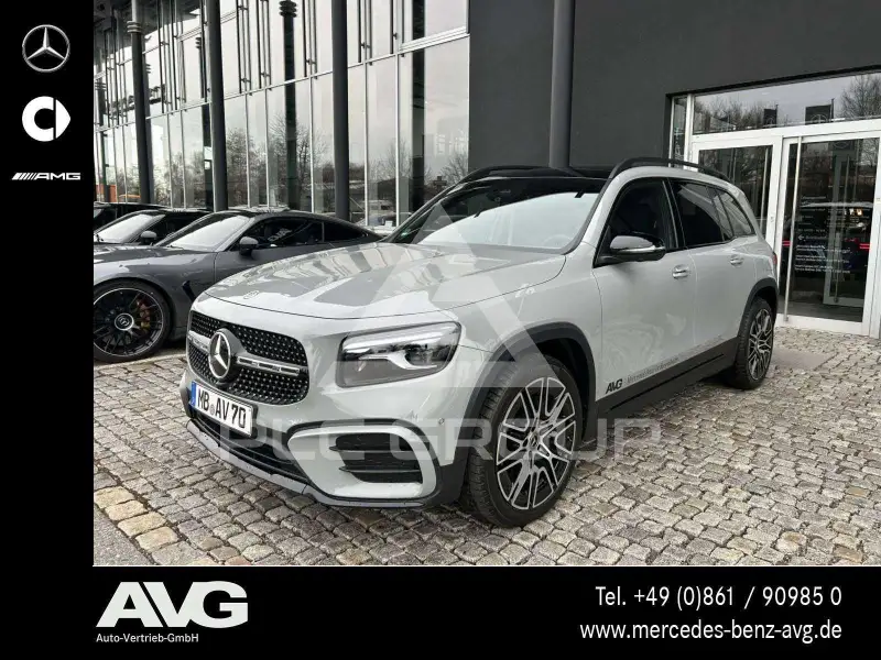 2026 Mercedes Benz GLB 220