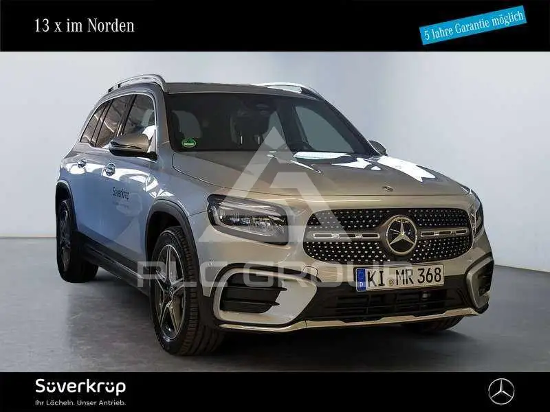 2026 Mercedes Benz GLB 220
