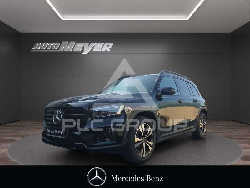 2026 Mercedes Benz GLB 220