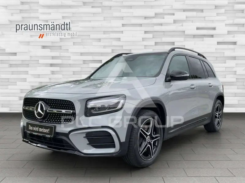 2026 Mercedes Benz GLB 220